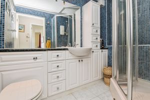 SHOWER ROOM- click for photo gallery